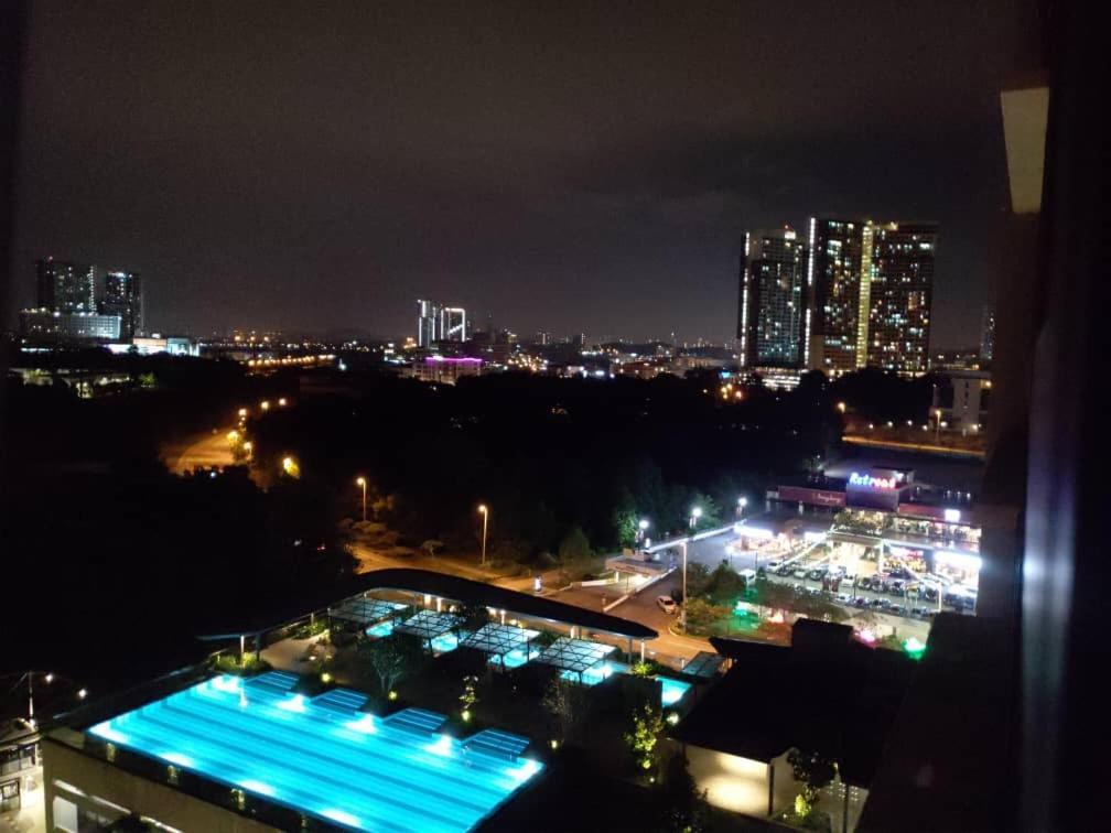 Cozy Studio Unit,Cyberjaya,Wifi, Netflix,Free Parking Eksteriør bilde