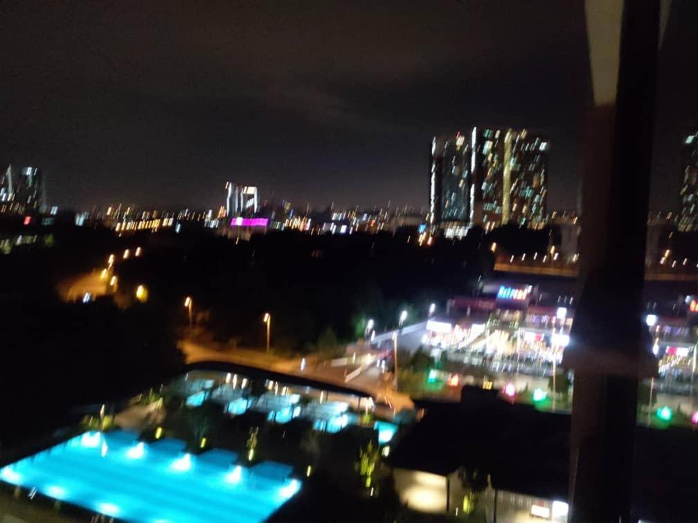 Cozy Studio Unit,Cyberjaya,Wifi, Netflix,Free Parking Eksteriør bilde