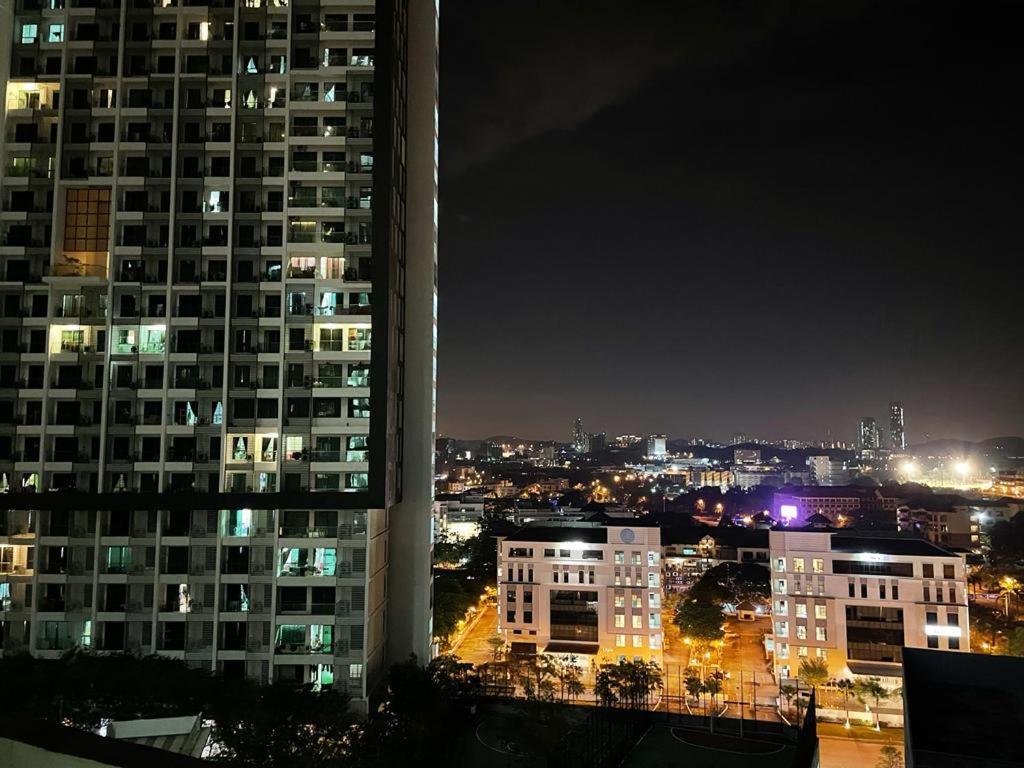 Cozy Studio Unit,Cyberjaya,Wifi, Netflix,Free Parking Eksteriør bilde